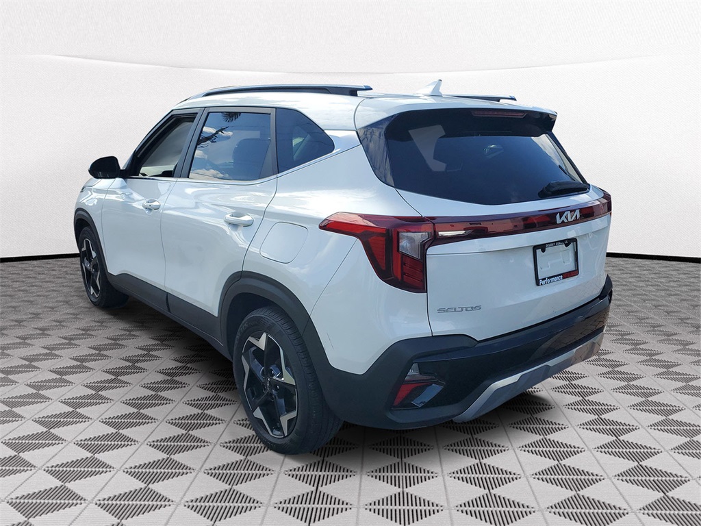 2024 Kia Seltos EX photo 4