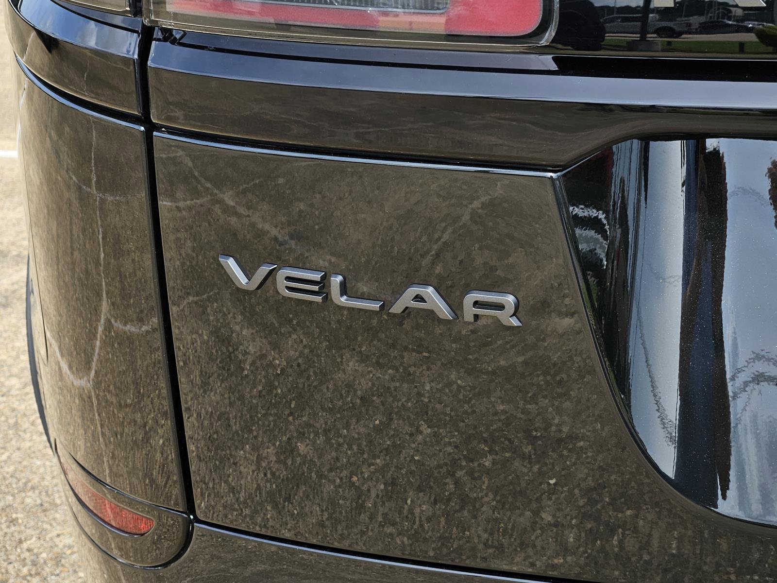 2026 Land Rover Range Rover Velar SE photo 9