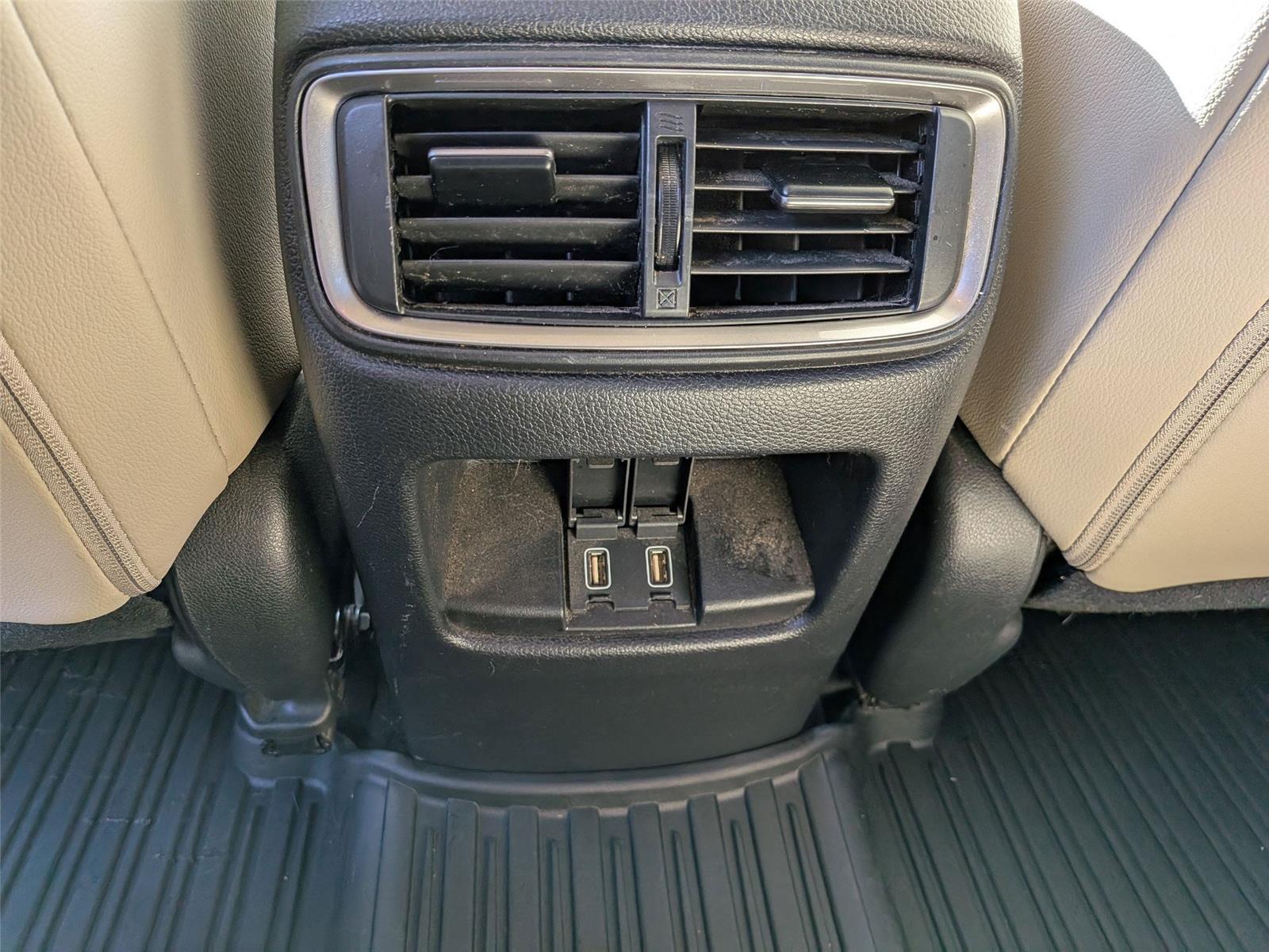2018 Honda CR-V Touring photo 29