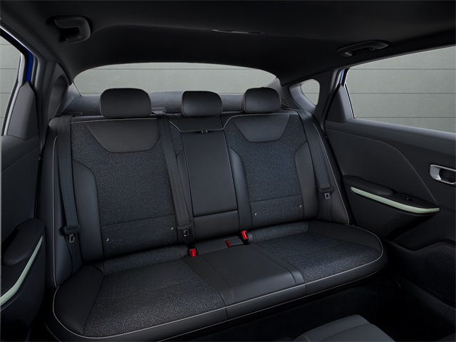 2025 Kia K4 GT-Line photo 16