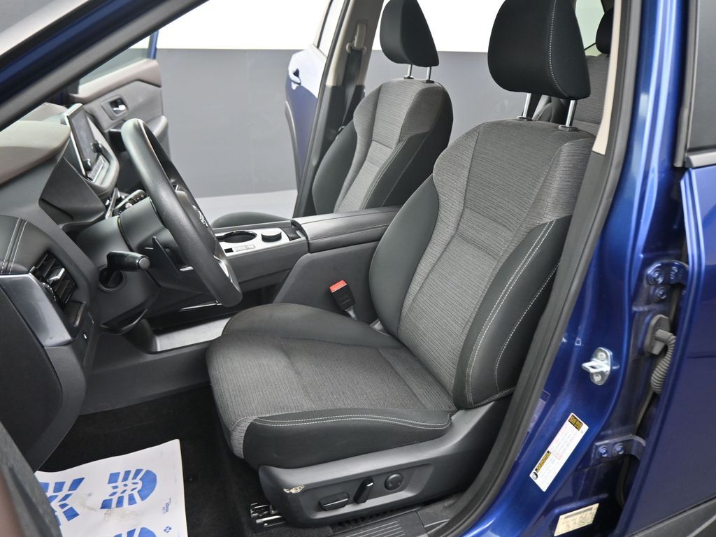 2022 Nissan Rogue SV photo 36