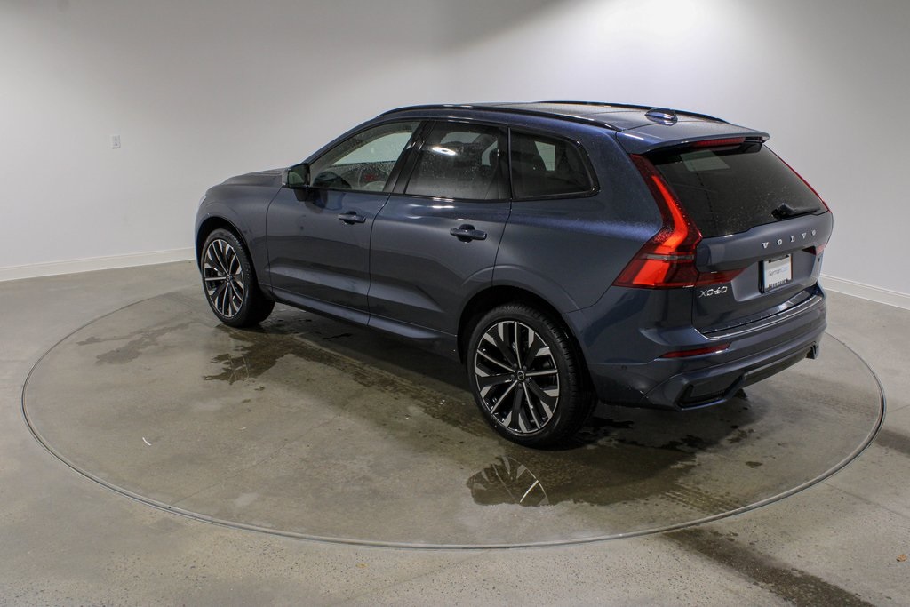 2026 Volvo XC60 B5 photo 3