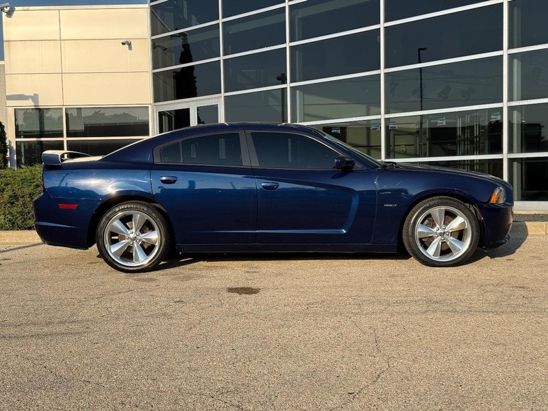 2014 Dodge Charger R/T photo 2