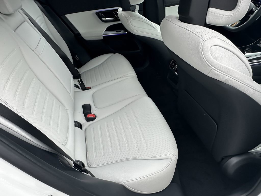 2025 Mercedes Benz GLC 300 4MATIC photo 18