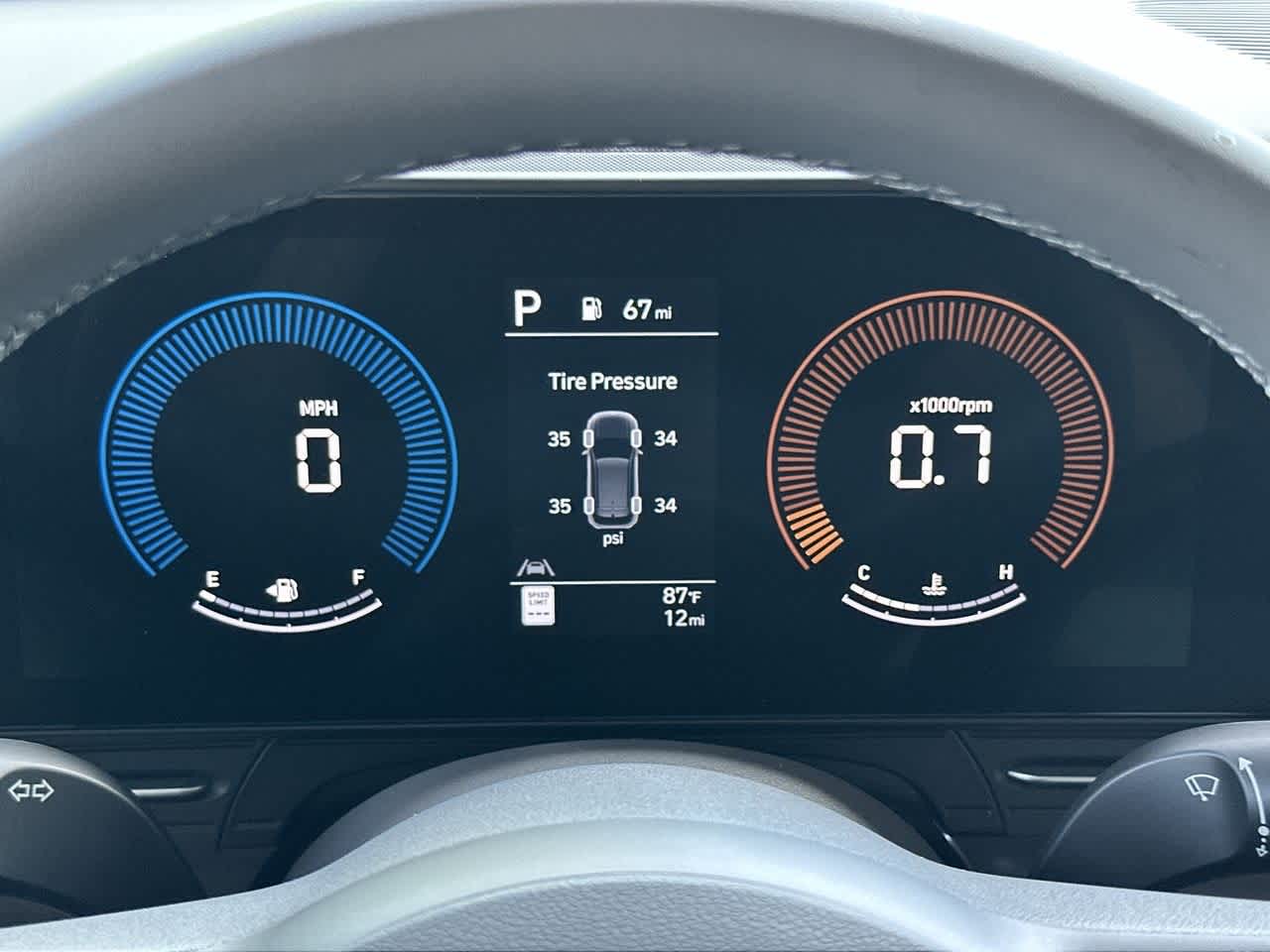 2026 Hyundai Kona SEL photo 16