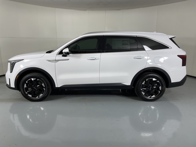 2025 Kia Sorento S photo 5