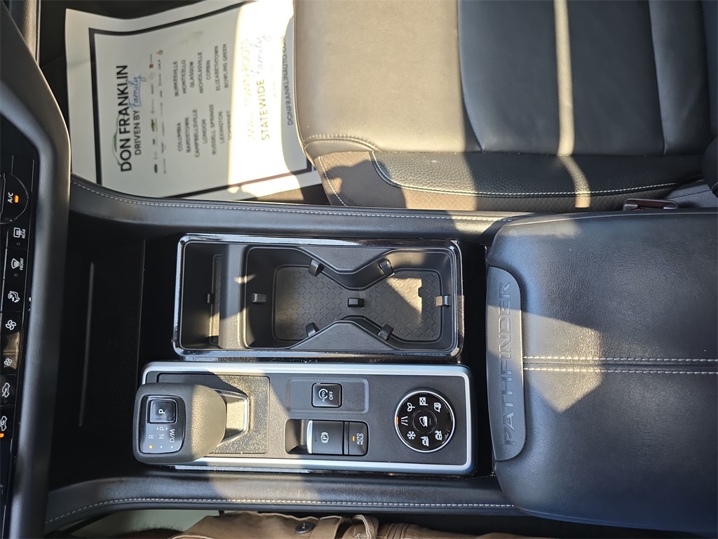 2023 Nissan Pathfinder SL photo 26