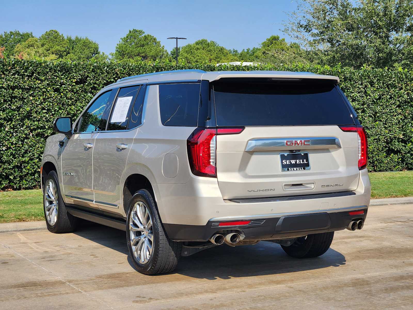 2021 Gmc Yukon Denali photo 4