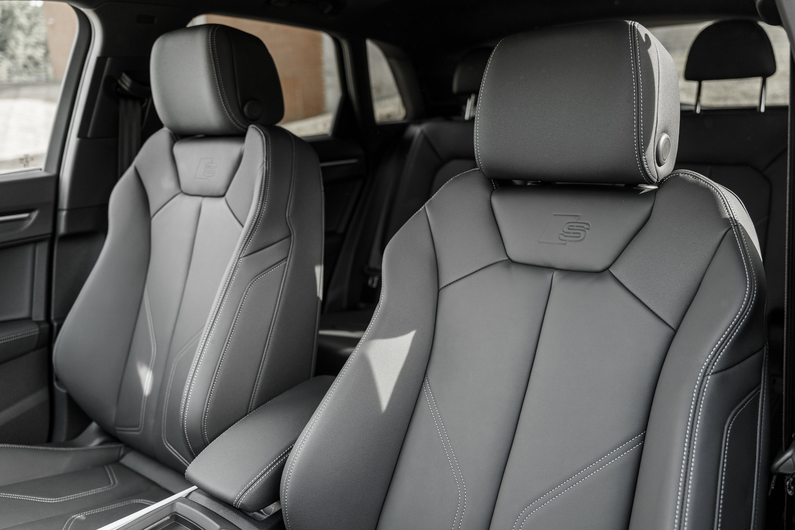 2025 Audi Q3 S line Premium photo 19