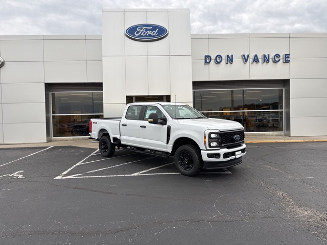 2026 Ford F-350 Super Duty XL's photo