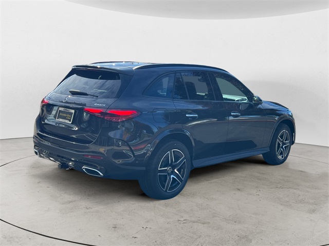 2026 Mercedes Benz GLC 300 4MATIC photo 4