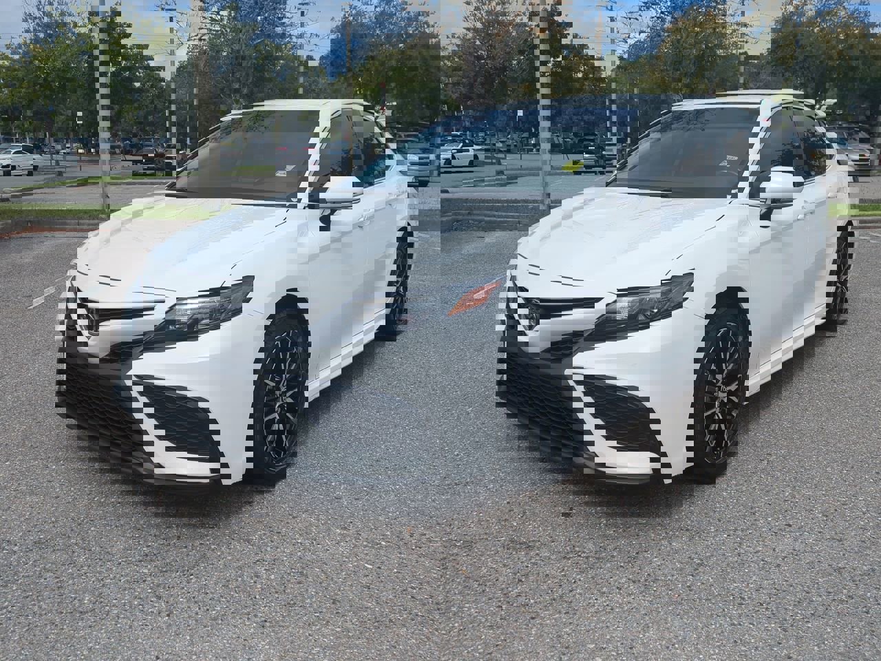 2024 Toyota Camry SE photo 2