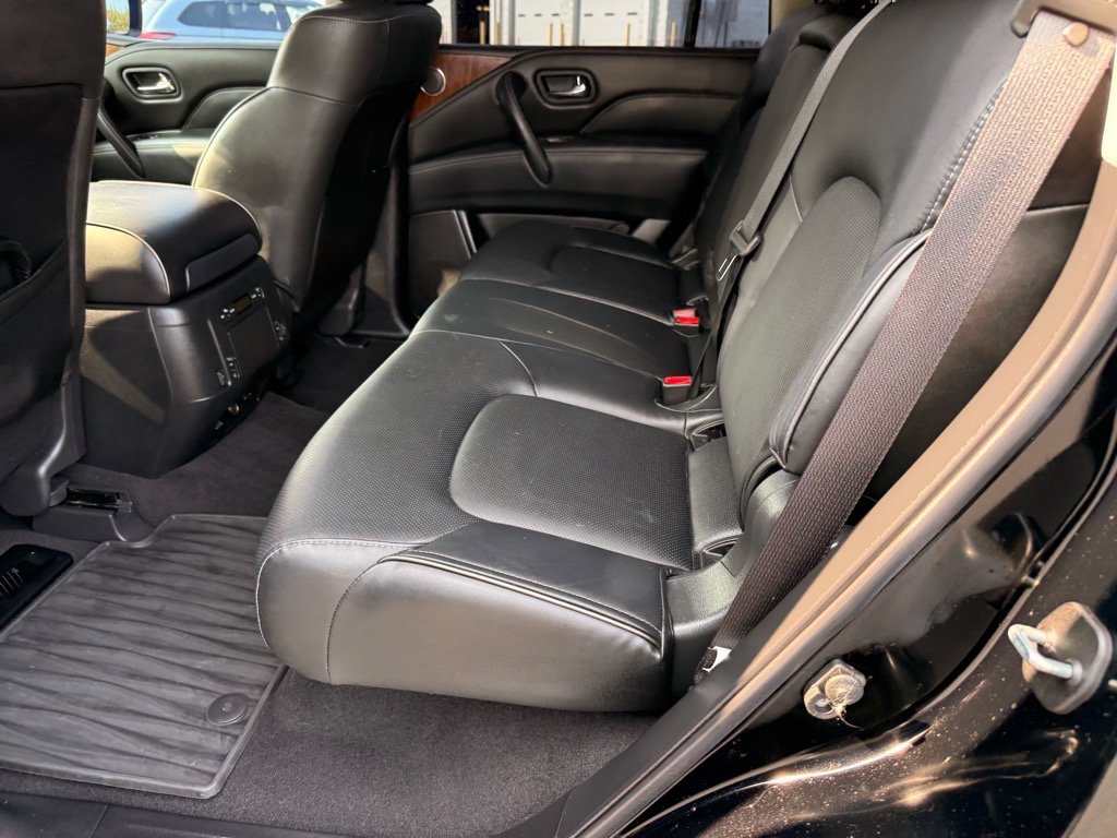2019 Infiniti QX80 Luxe photo 9