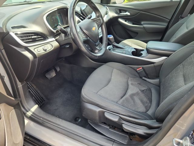 2017 Chevrolet Volt LT photo 15