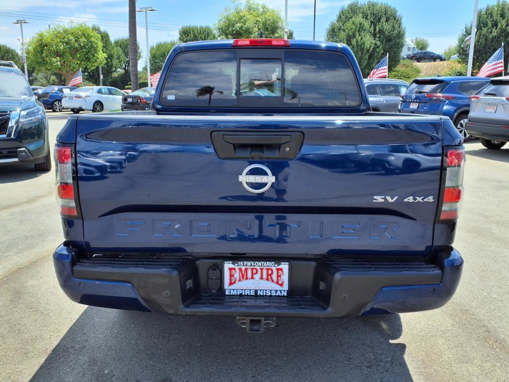 2022 Nissan Frontier SV photo 3