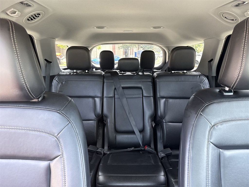2023 Ford Explorer XLT photo 24