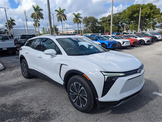 2025 Chevrolet Blazer EV photo 2