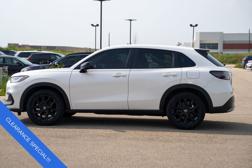 2025 Honda HR-V Sport photo 2