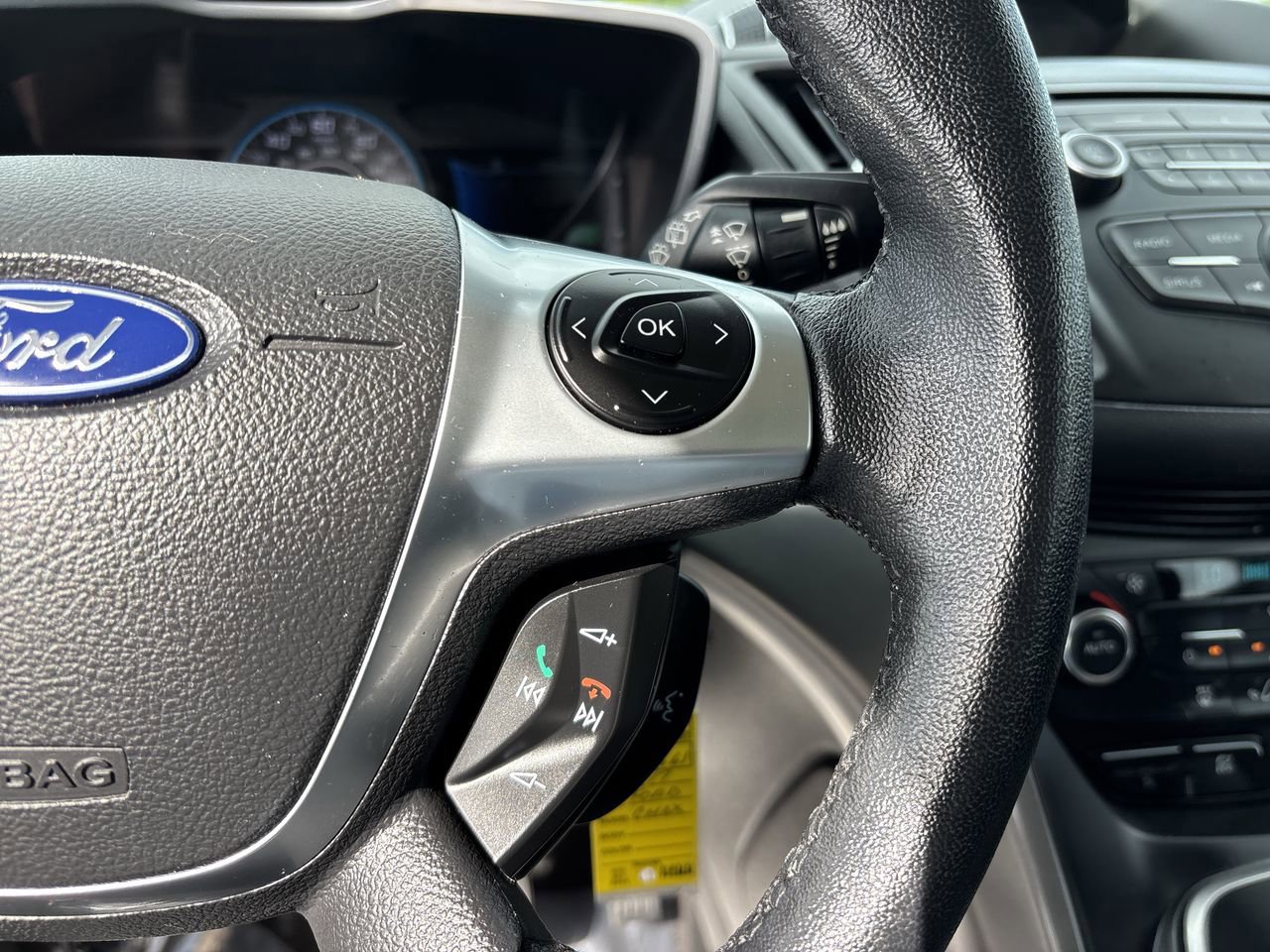2017 Ford C-Max Hybrid SE photo 24