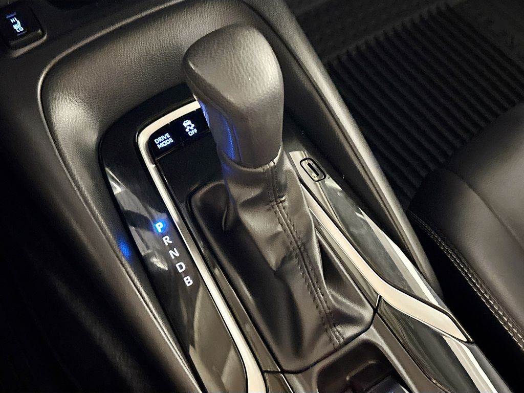 2022 Toyota Corolla Hybrid LE photo 16