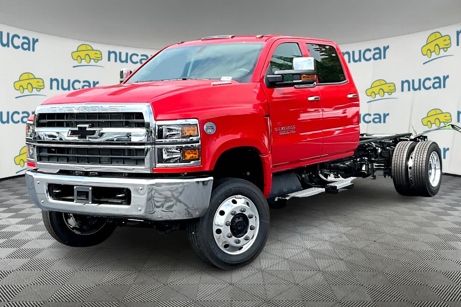 2024 Chevrolet Silverado 5500HD Work Truck photo 3