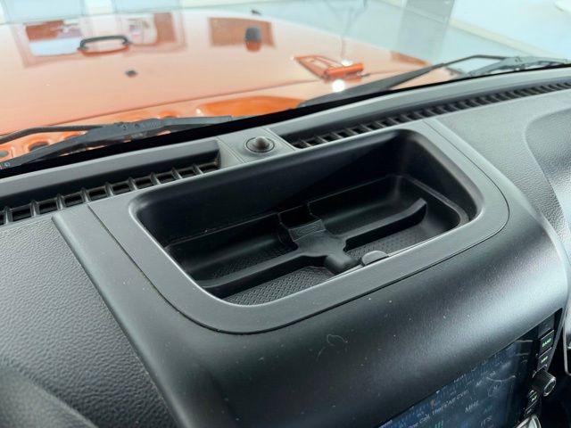 2011 Jeep Wrangler Sahara photo 18