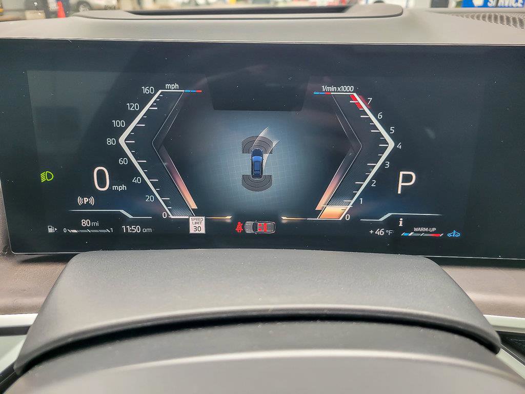 2023 BMW X7 - Image 19