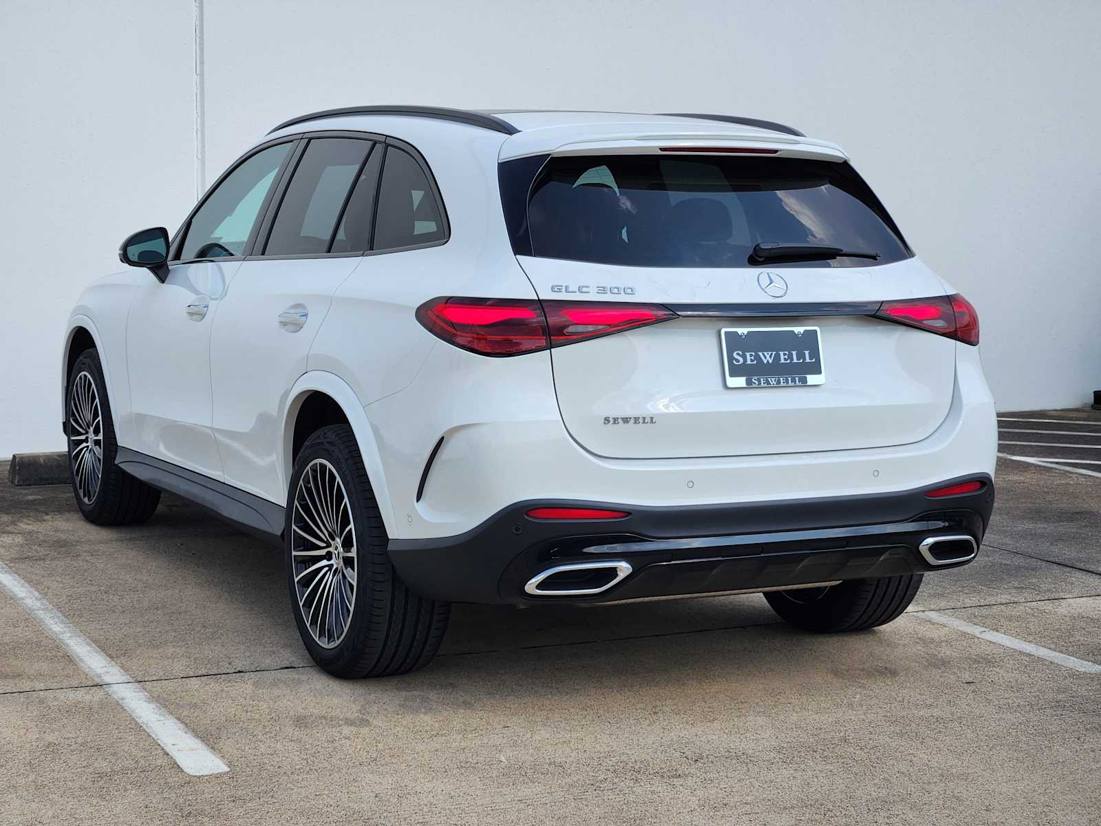2026 Mercedes Benz GLC 300 photo 3