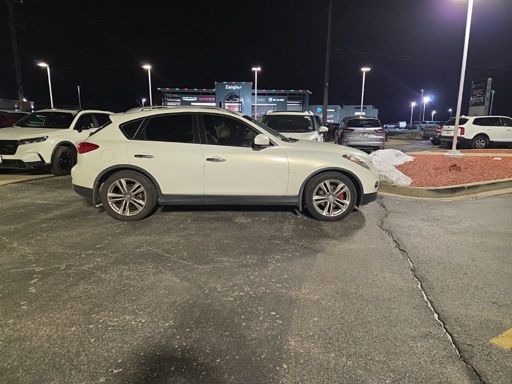 2015 INFINITI QX50 - Image 2