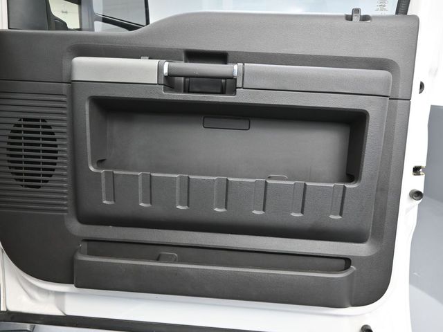 2012 Ford F-350 photo 35