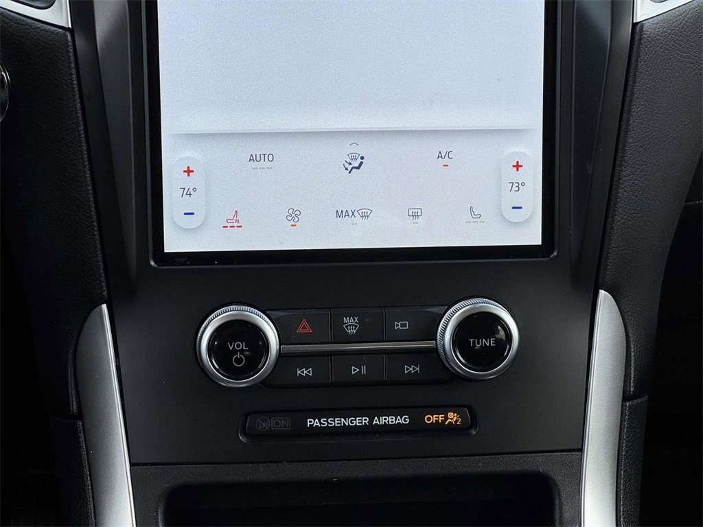 2024 Ford Edge SEL photo 5