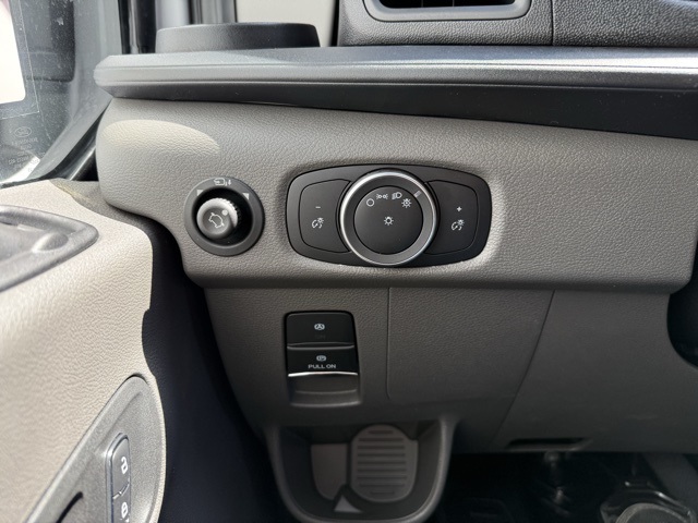 2025 Ford Transit photo 4