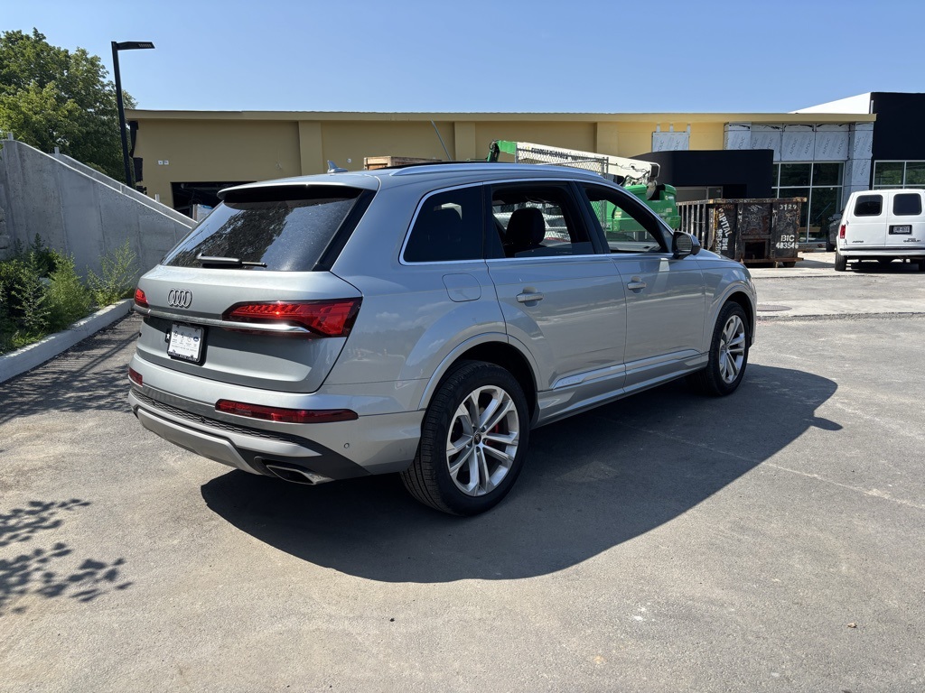 2025 Audi Q7 55 Premium Plus photo 5