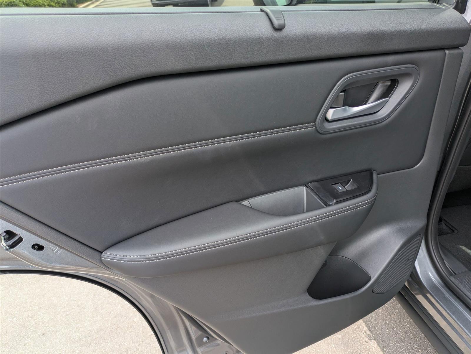 2026 Nissan Rogue SV photo 24