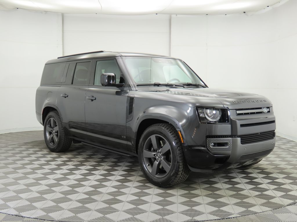 2025 Land Rover Defender 130 V8 photo 3