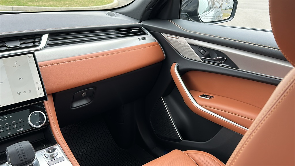 2026 Jaguar F-PACE P400 R-Dynamic S photo 25