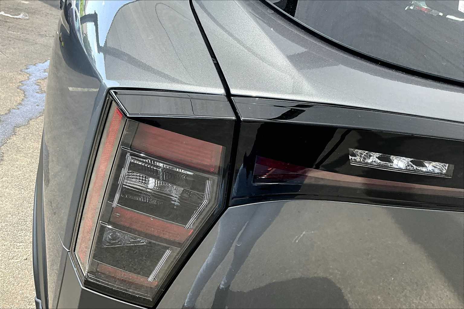 2025 Nissan Kicks SV photo 9