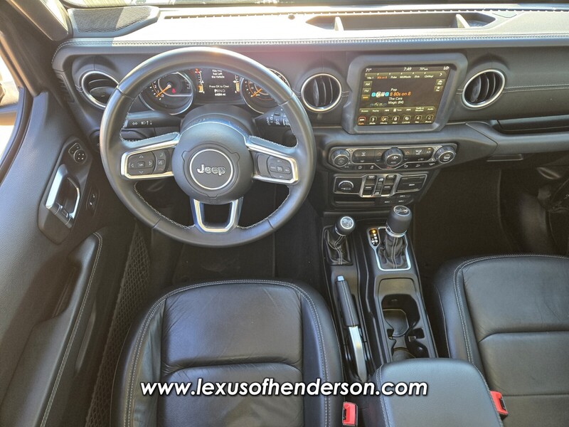 2018 Jeep Wrangler Unlimited Sahara photo 13