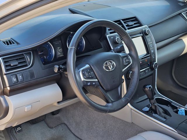 2017 Toyota Camry XLE photo 28
