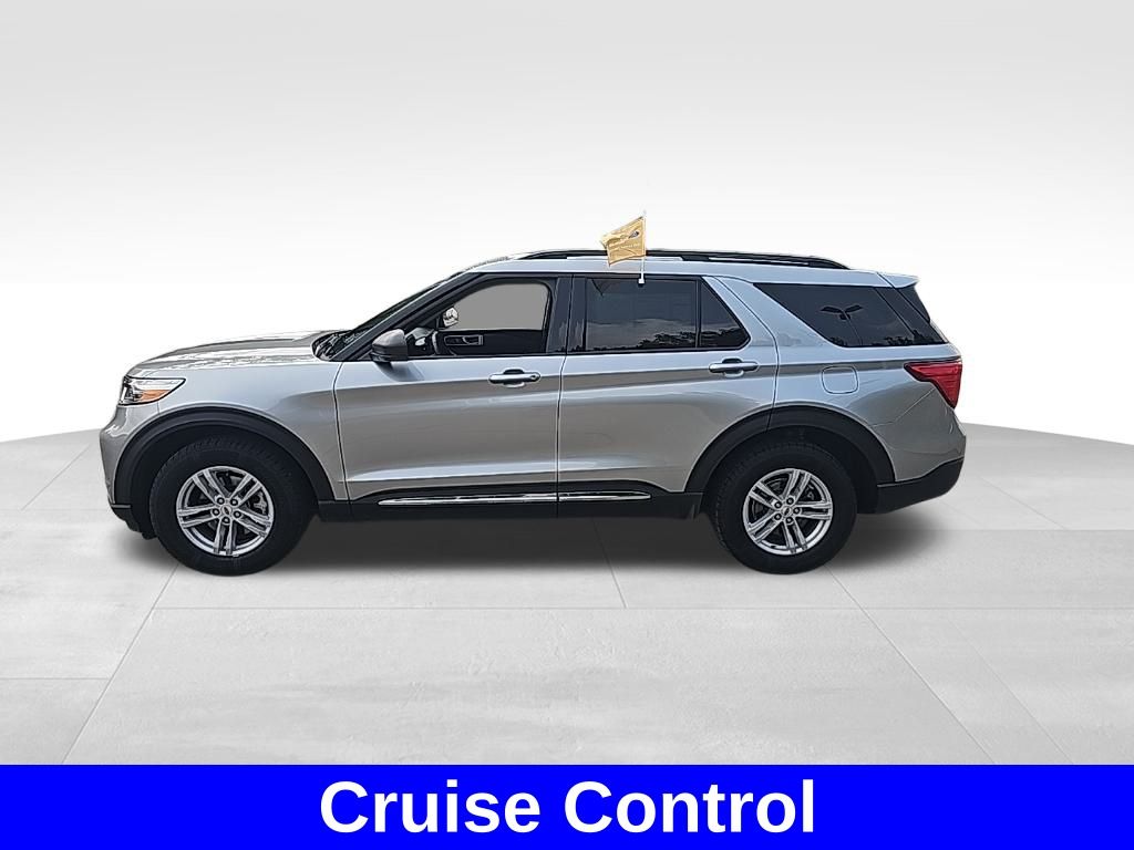 2023 Ford Explorer XLT photo 7