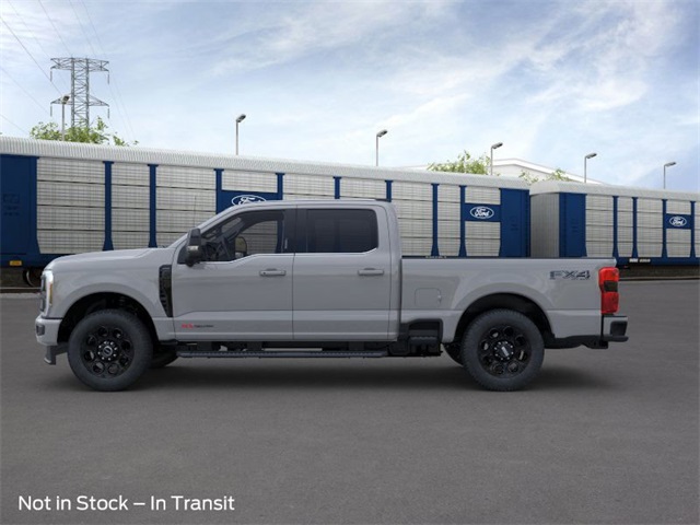 2025 Ford F-350 Lariat photo 2