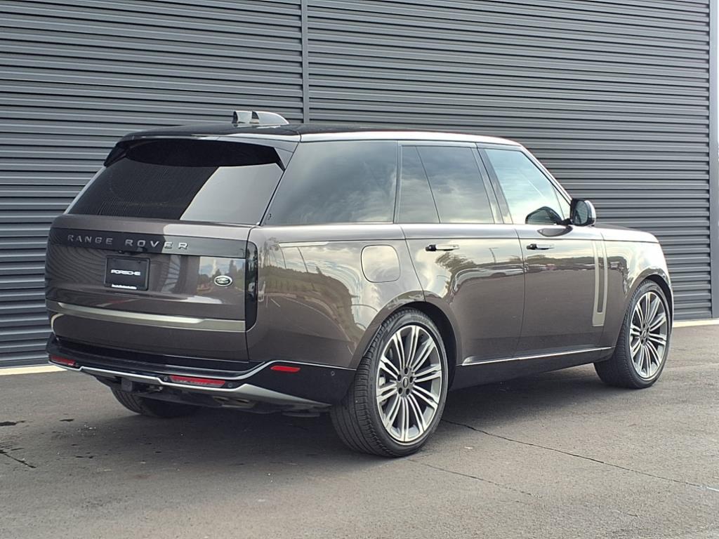 2023 Land Rover Range Rover SE photo 27