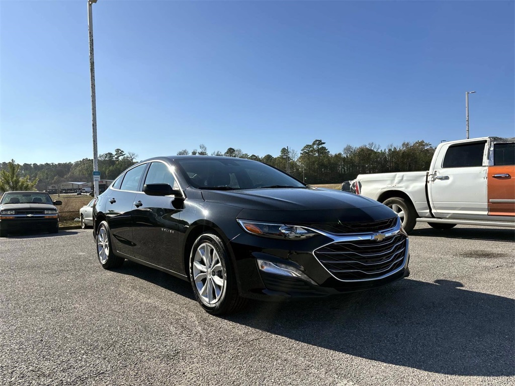 2025 Chevrolet Malibu 1LT's photo