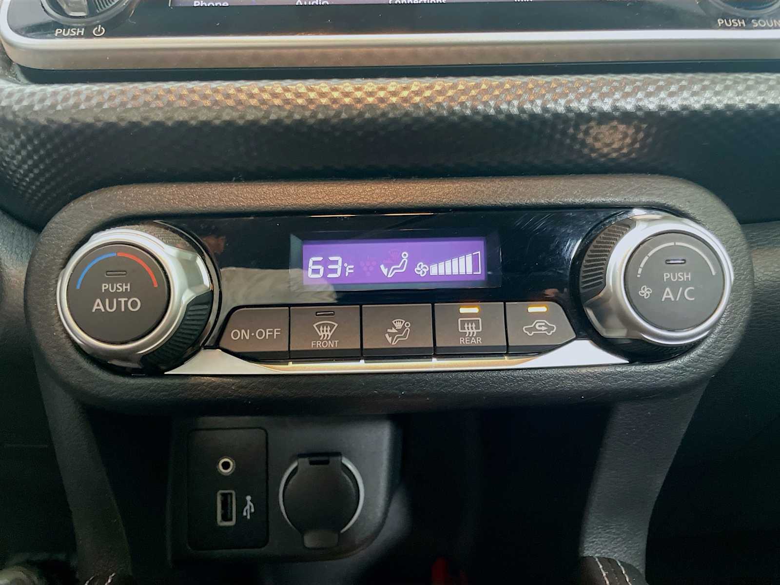 2020 Nissan Kicks SV photo 10