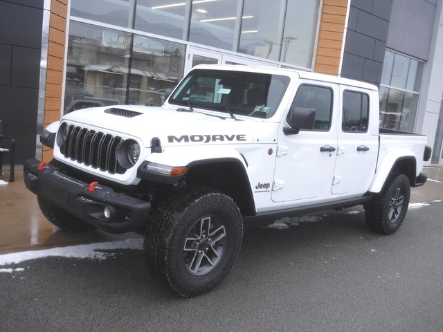 2026 Jeep Gladiator Mojave X's photo