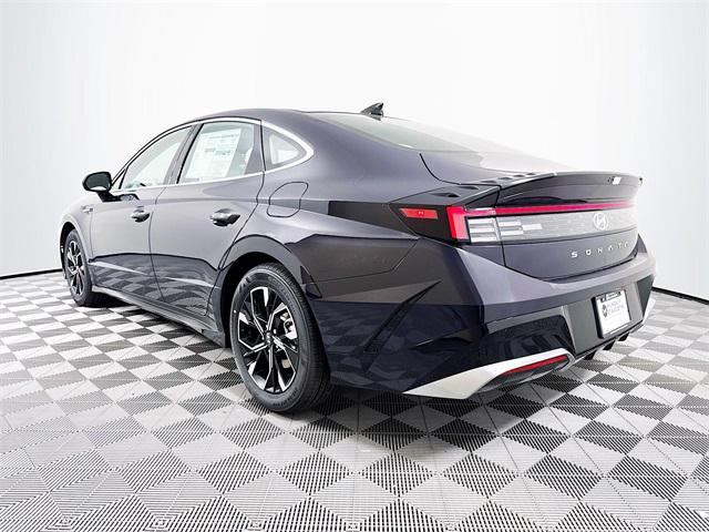 2025 Hyundai Sonata SEL photo 3