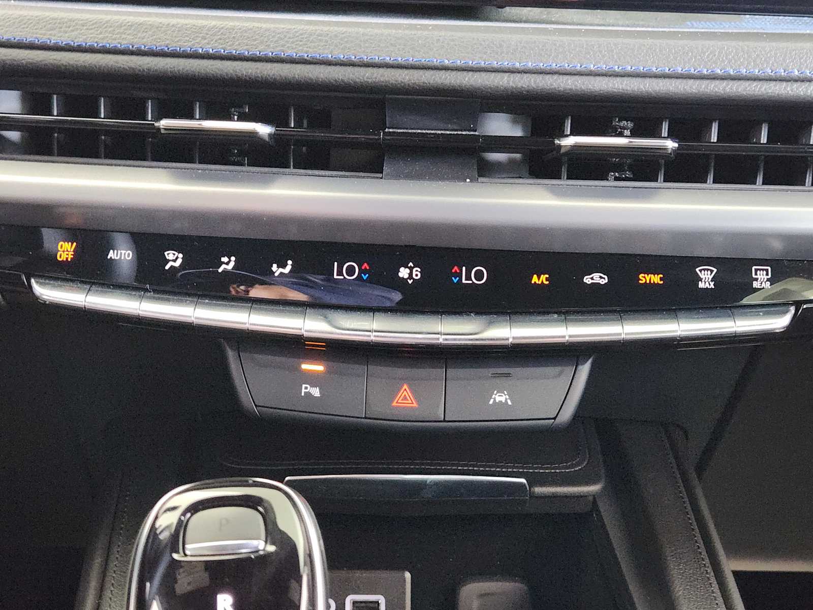2025 Cadillac XT4 Sport photo 13