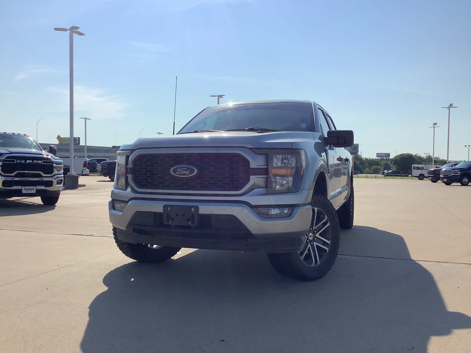2023 Ford F-150 XL photo 2