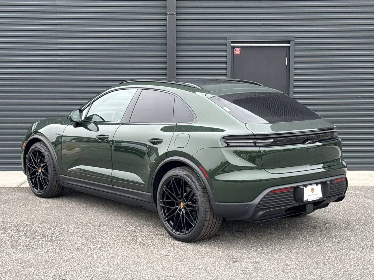 2024 Porsche Macan 4 Electric photo 11