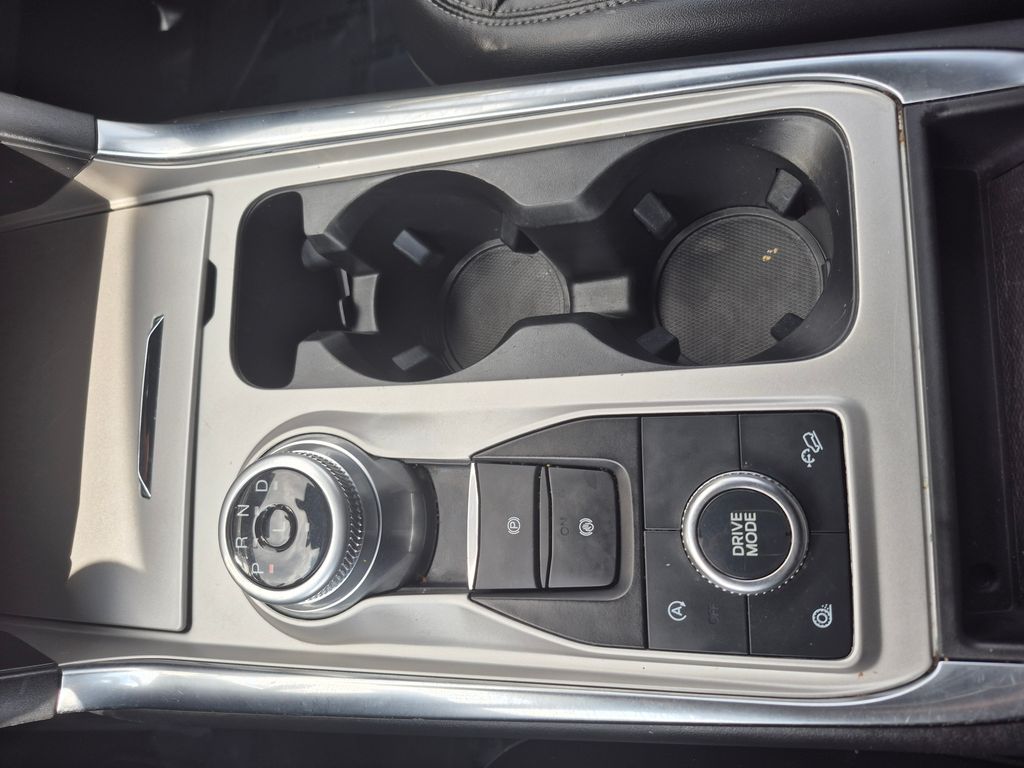 2023 Ford Explorer XLT photo 12
